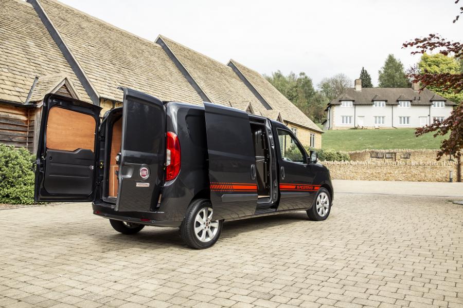  Fiat Doblo Cargo Maxi Sportivo (263) 2018 года  (UK) (фото 4 из 6)